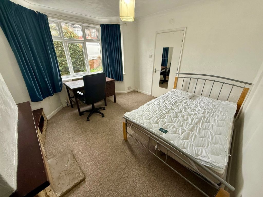 Property photo 2 of 8 Picture No. 04