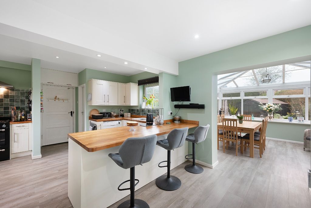 Property photo 3 of 20 4879814