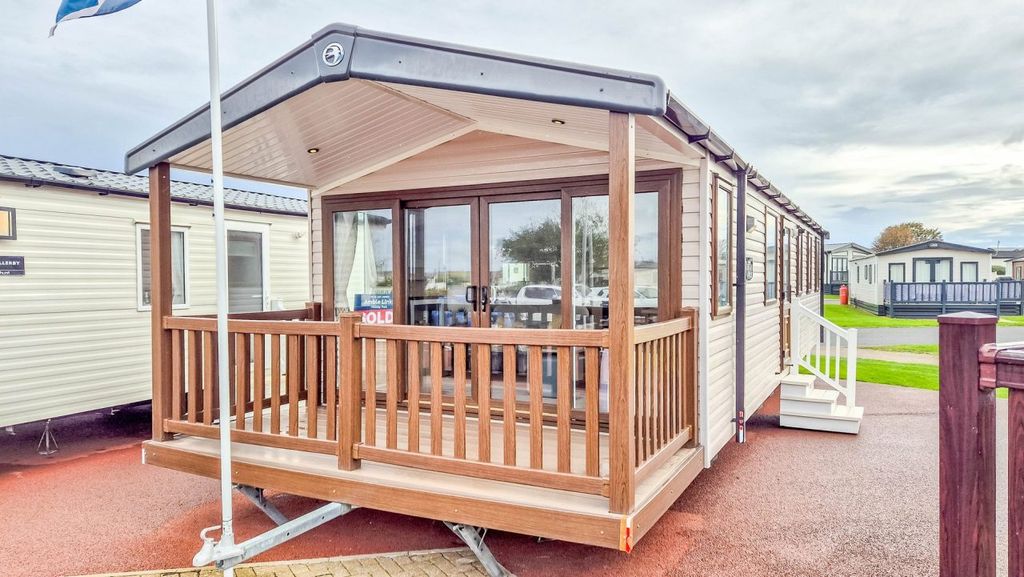 Property photo 1 of 21 Untitled