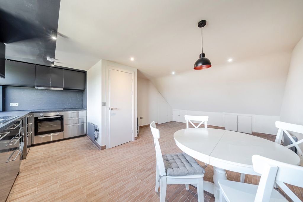 Property photo 1 of 9 1509965-1-6A82E88...