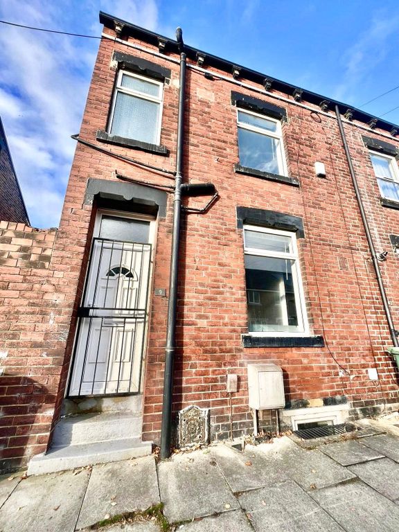 Property photo 1 of 7 Picture No. 17