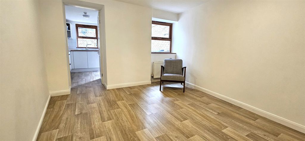 Property photo 2 of 11 2.Jpg