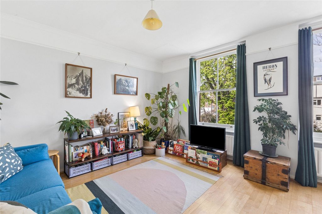 Property photo 3 of 14 Picture No. 15