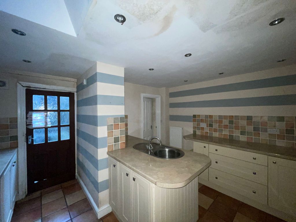 Additional image 5 of 2 bed end terrace house for sale122, Oak Street, Abertillery, Blaenau Gwent NP13