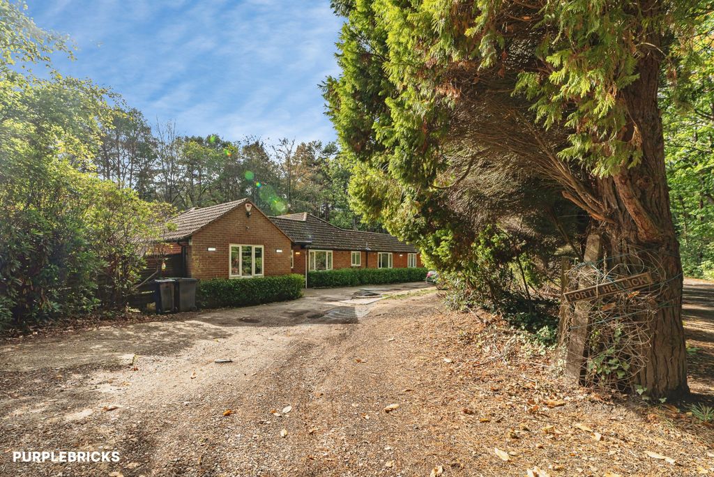 Property photo 2 of 34
