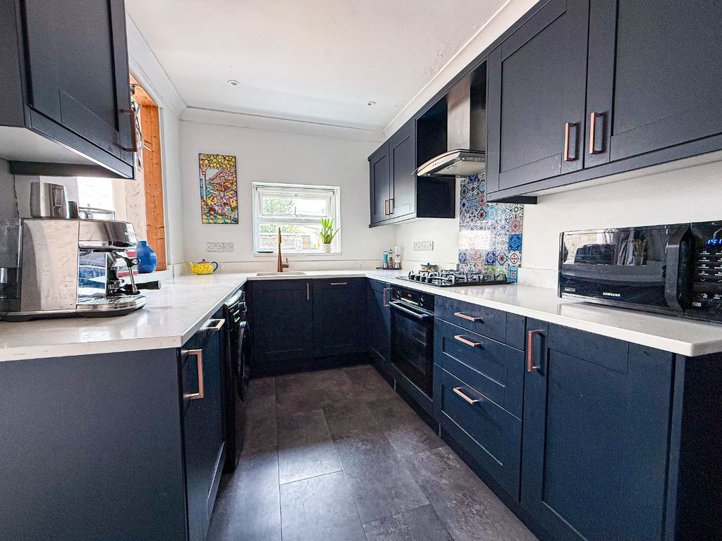 Property photo 3 of 23 4146775
