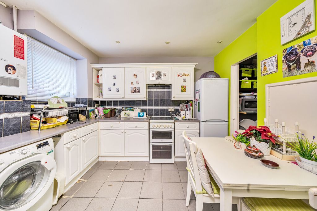 Property photo 3 of 22 1408978-14-698228...