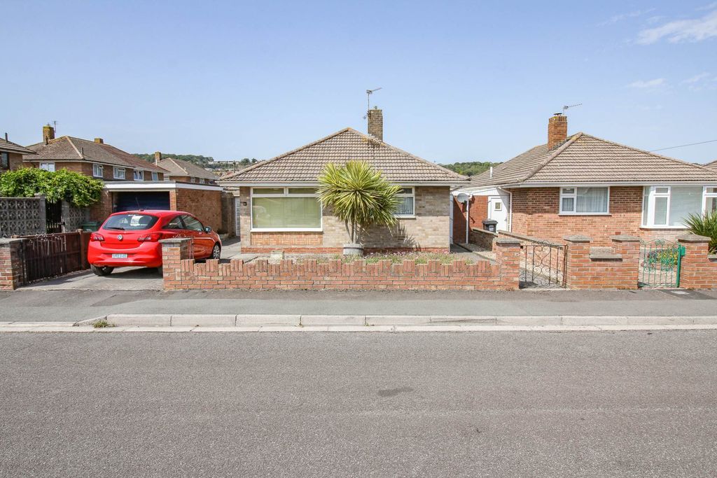 Property photo 1 of 11
