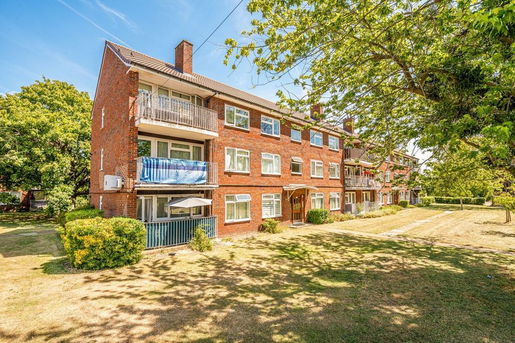 Property photo 1 of 6