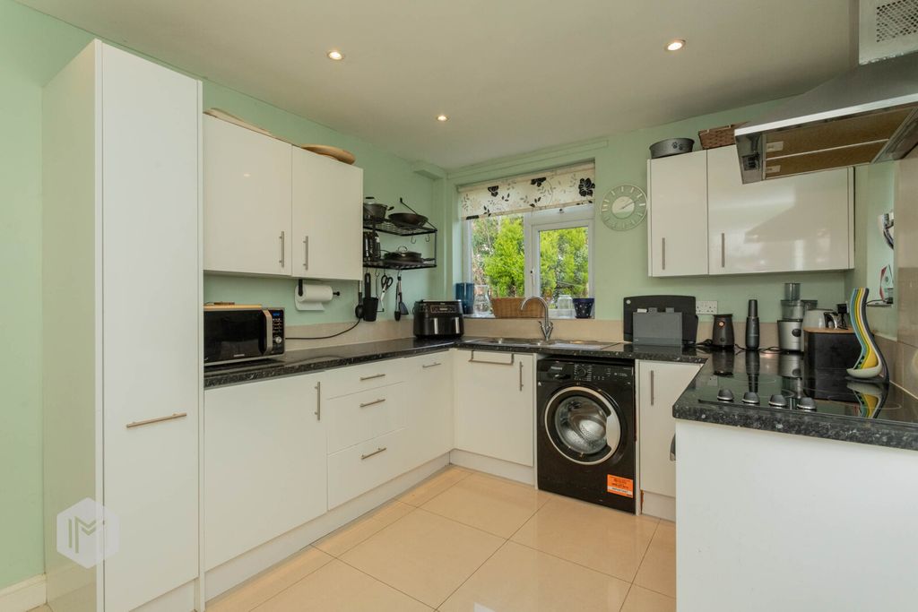 Property photo 3 of 31 Picture No. 13