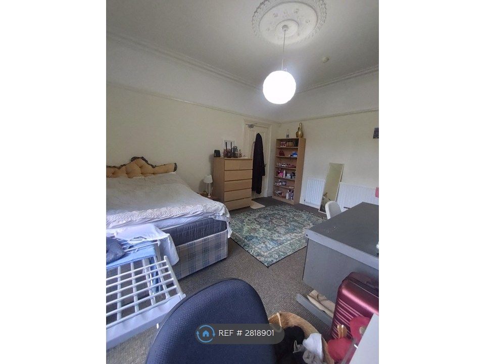 Property photo 3 of 13 Bedroom