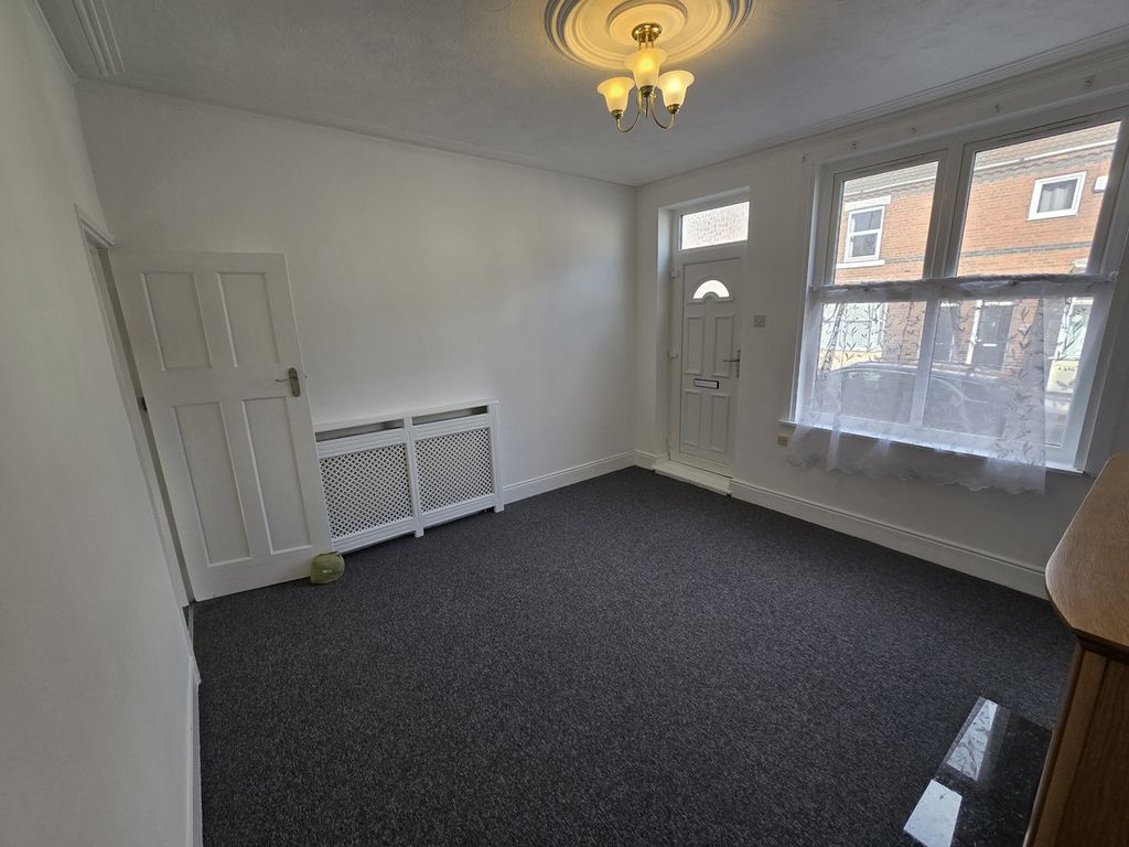 Property photo 1 of 35