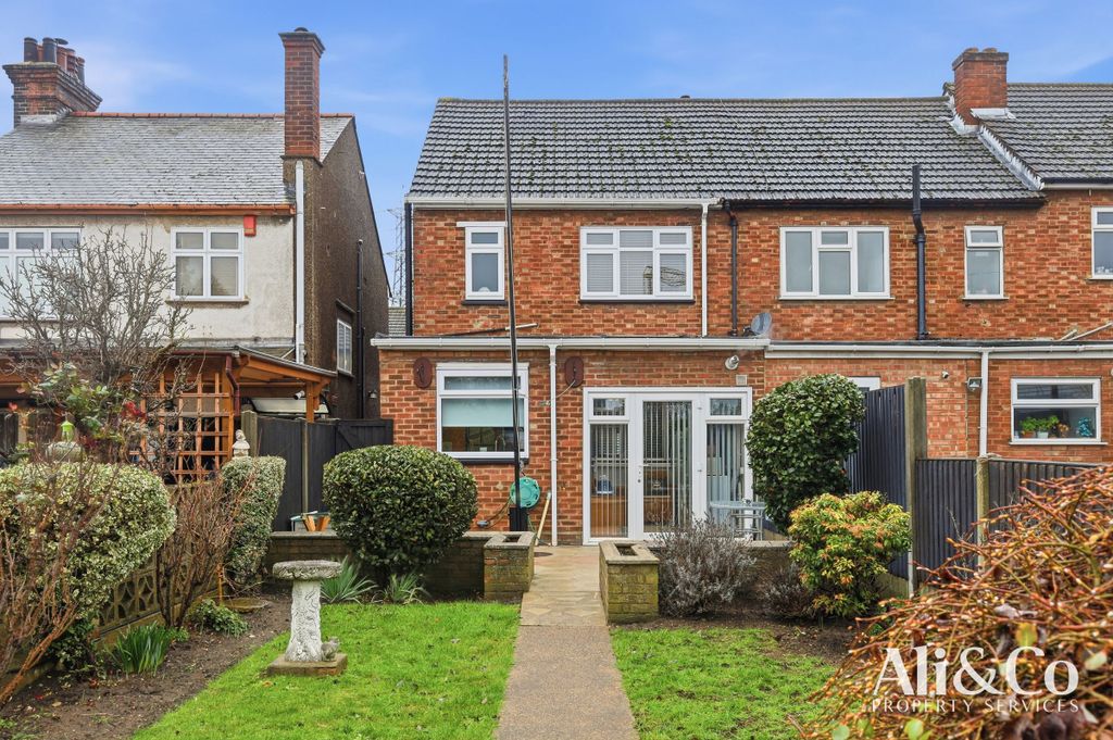 Property photo 2 of 20