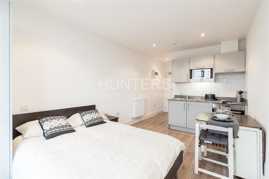 Property photo 1 of 5