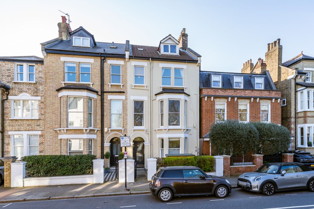 Property photo 1 of 16