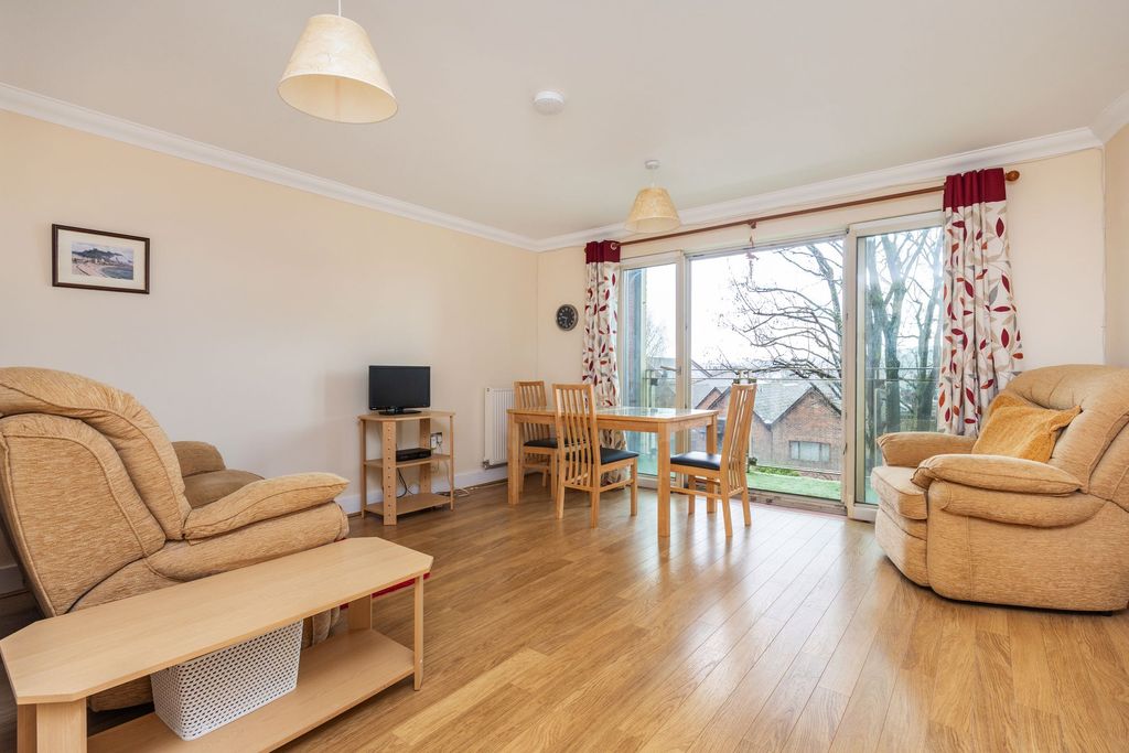 Property photo 3 of 8