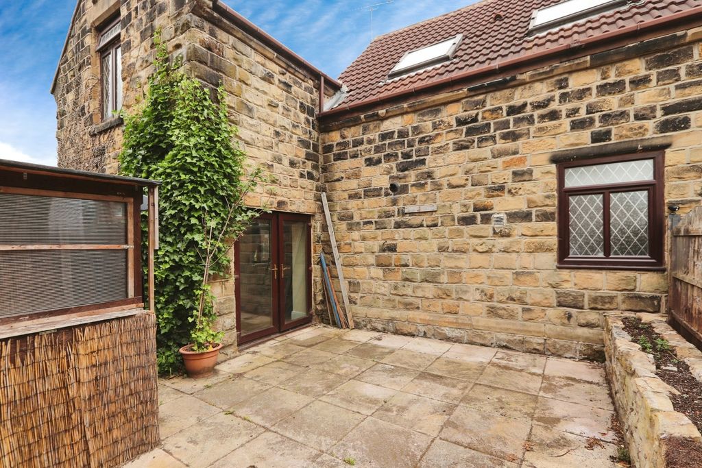 Property photo 2 of 19 Photo