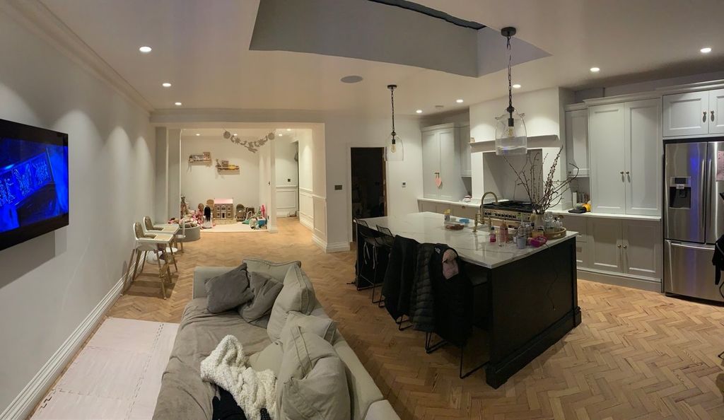 Property photo 3 of 12