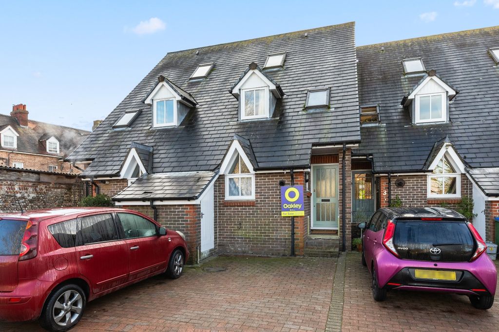 Property photo 1 of 12 4816160