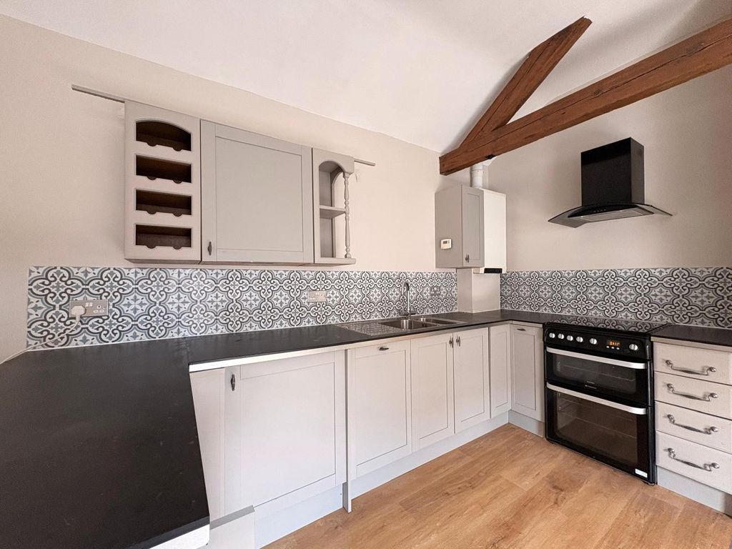 Property photo 3 of 14 Picture No. 06