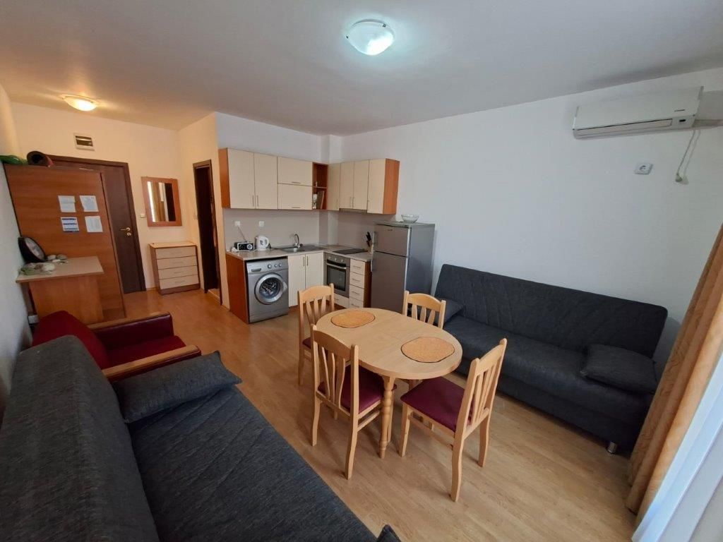 Property photo 2 of 20