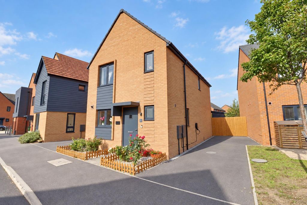 Property photo 1 of 23 0F4E171A-A814-40B8-Ab95-95Ea09A9Afef.Png