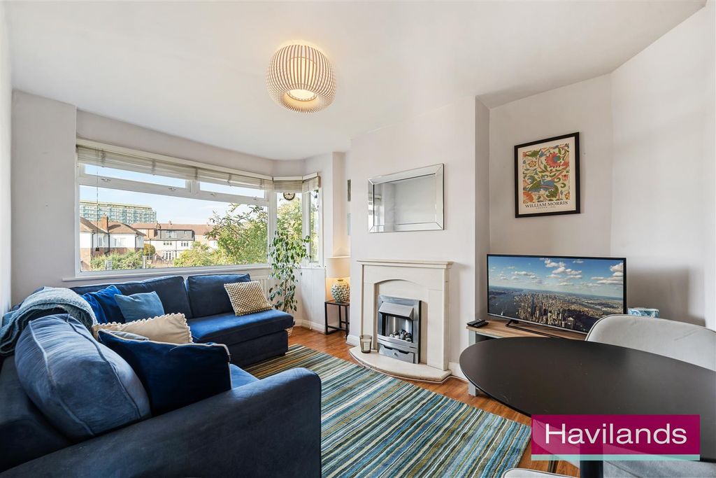 Property photo 2 of 12 Lyndhurst Gardens-1.Jpg