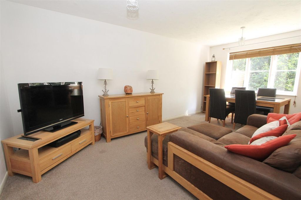 Property photo 2 of 14 Img_0357.Jpg