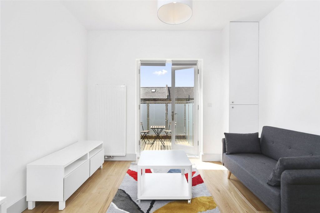 Property photo 2 of 10 Picture No. 04