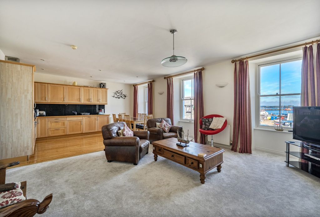 Property photo 3 of 20 5552972