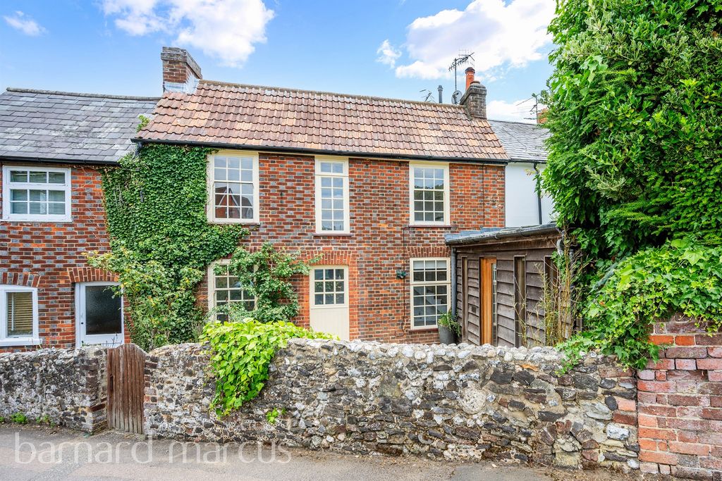 Property photo 1 of 9
