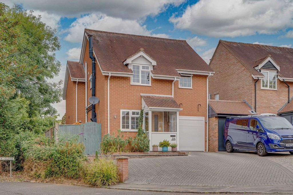 Property photo 1 of 17
