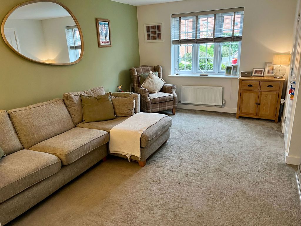 Property photo 3 of 19