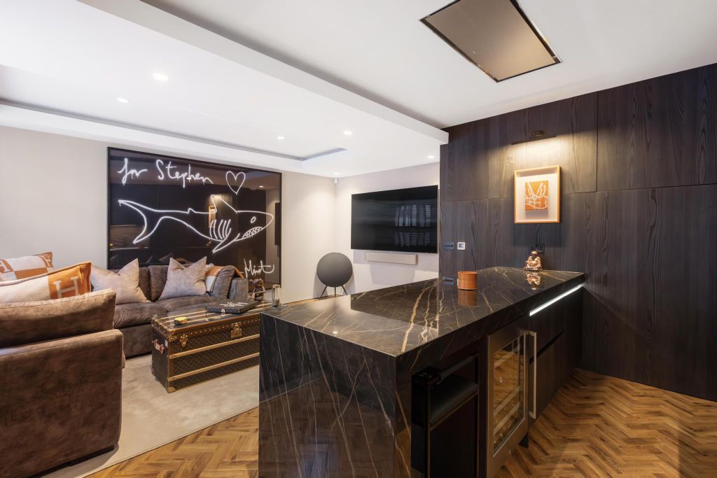 Property photo 2 of 11 Image