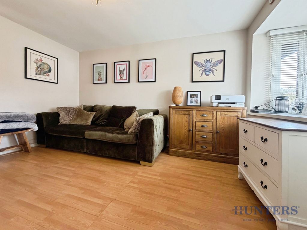 Property photo 3 of 12 Pbox-Img.Jpg