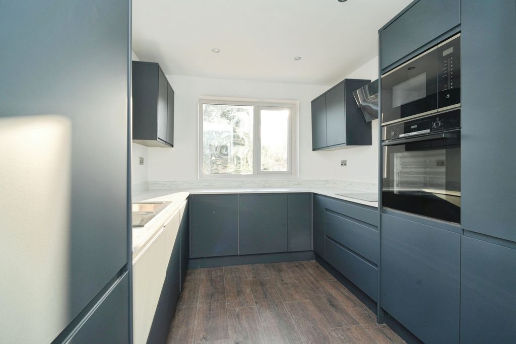Property photo 2 of 15 Kitchen