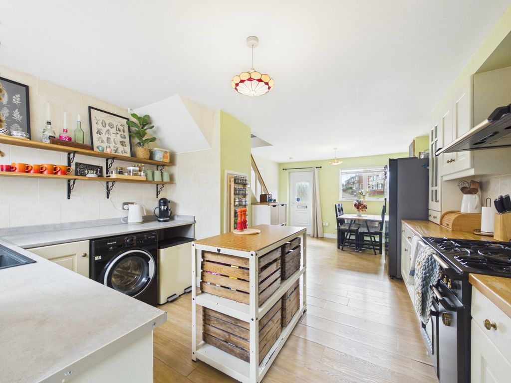 Property photo 2 of 17 Picture No. 25