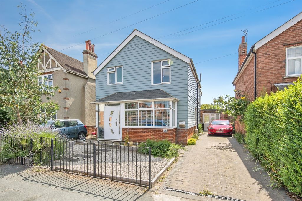 Property photo 1 of 27