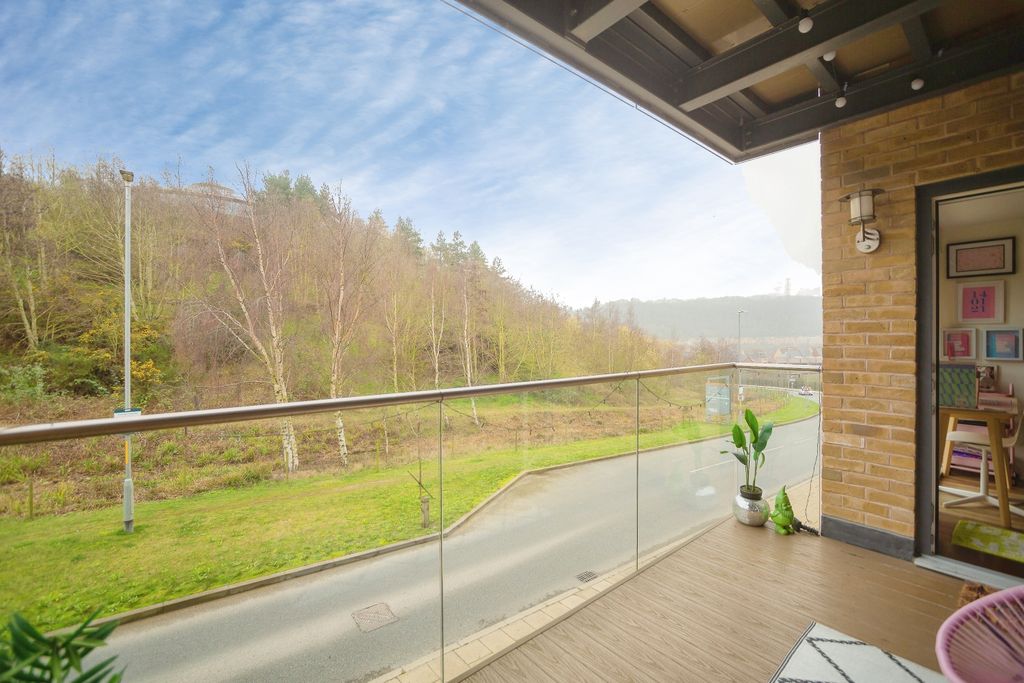 Property photo 2 of 14 Balcony