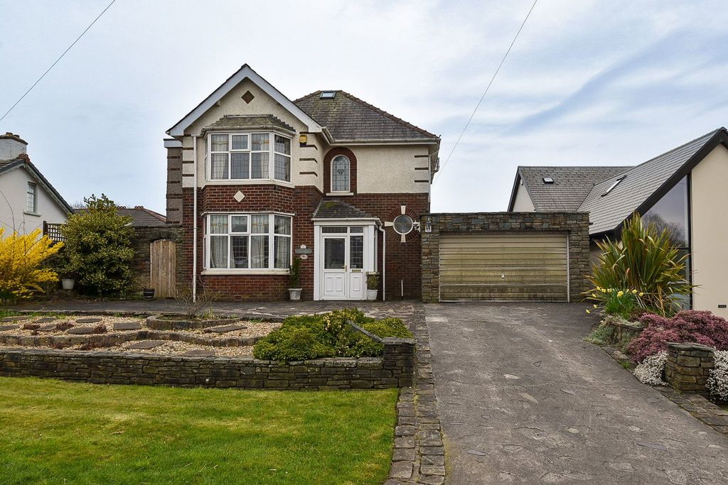 Property photo 1 of 27