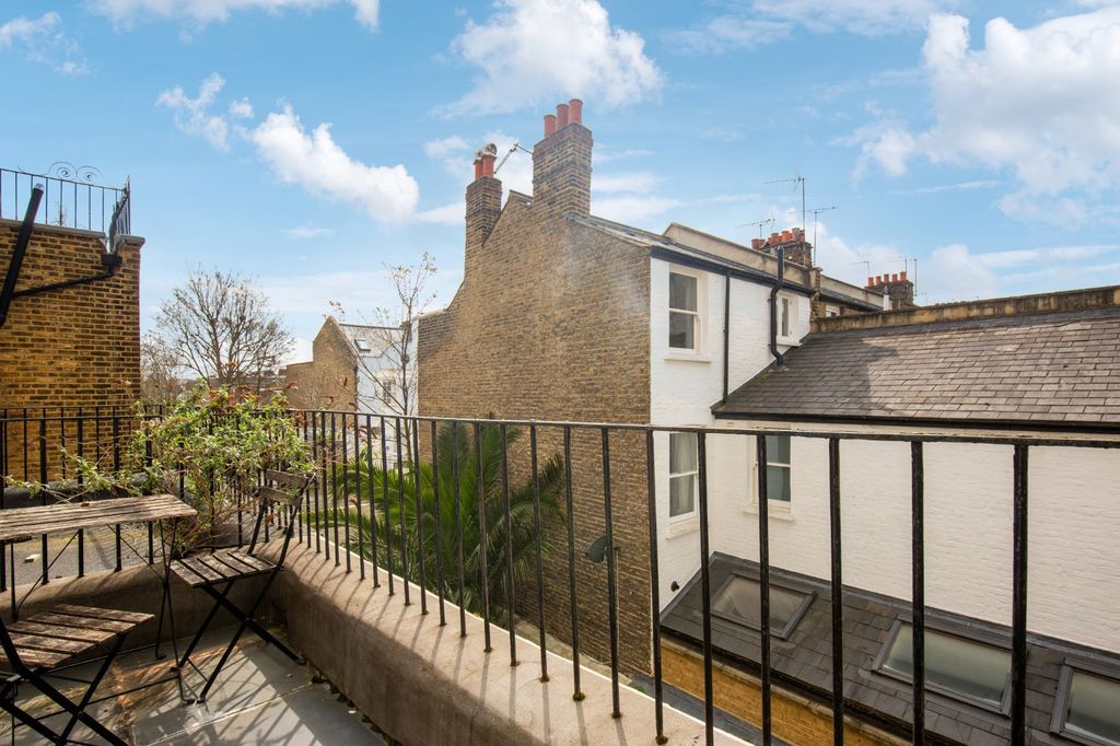 Property photo 2 of 6