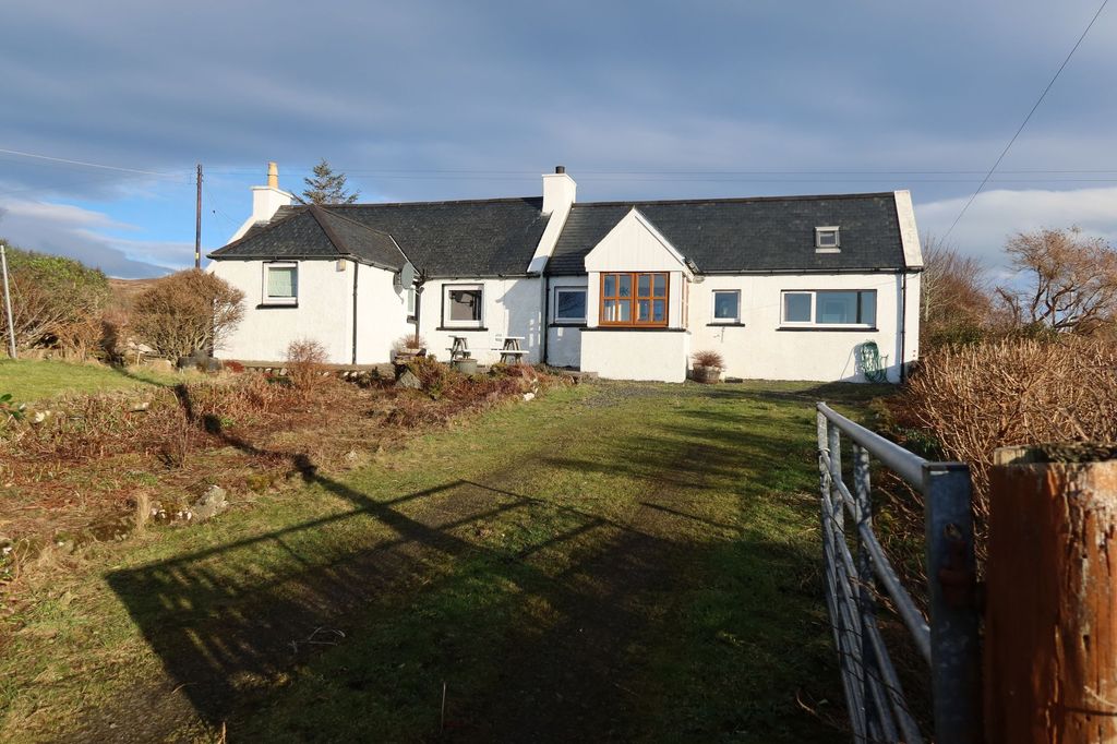 Property photo 1 of 52