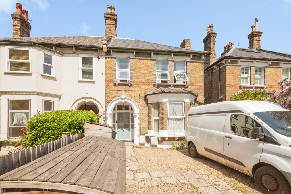 Property photo 1 of 17