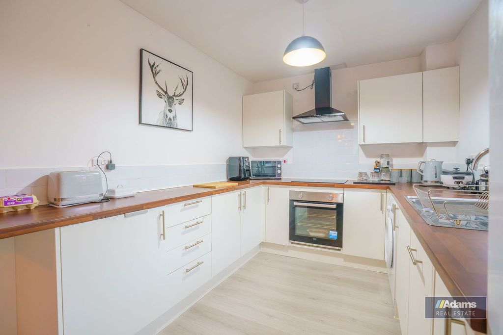 Property photo 2 of 22