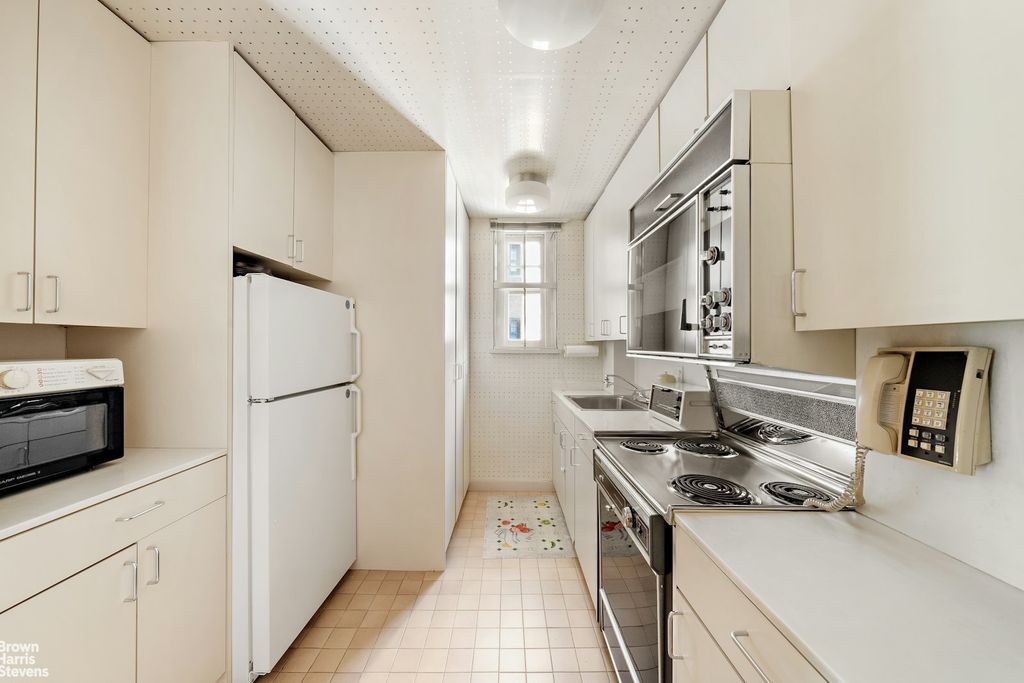Property photo 3 of 10 <Alttext/>