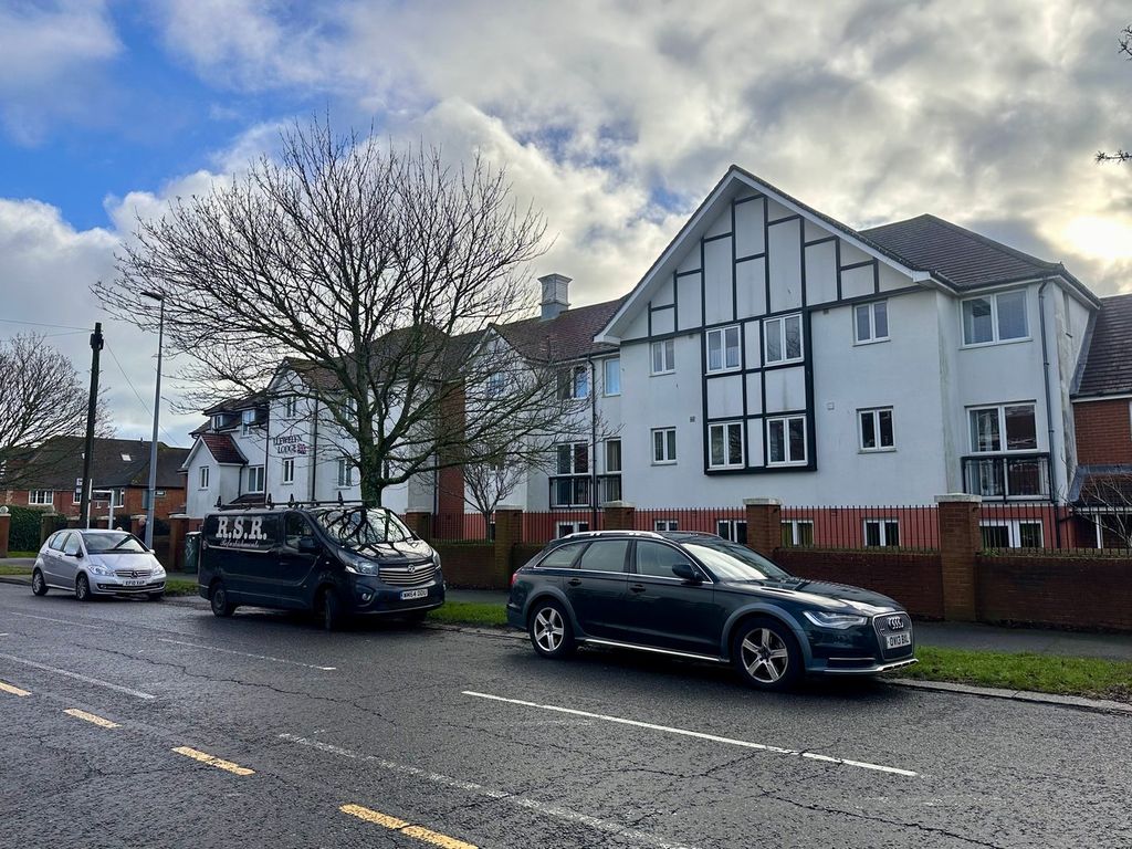 Property photo 1 of 11