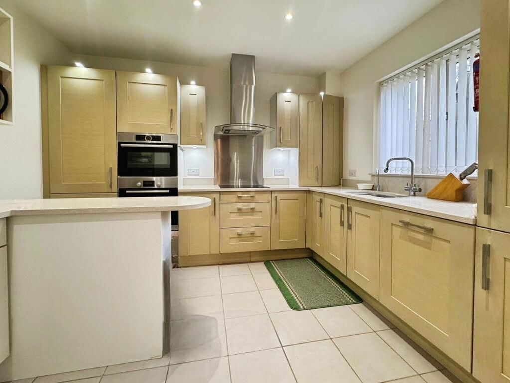 Property photo 3 of 18