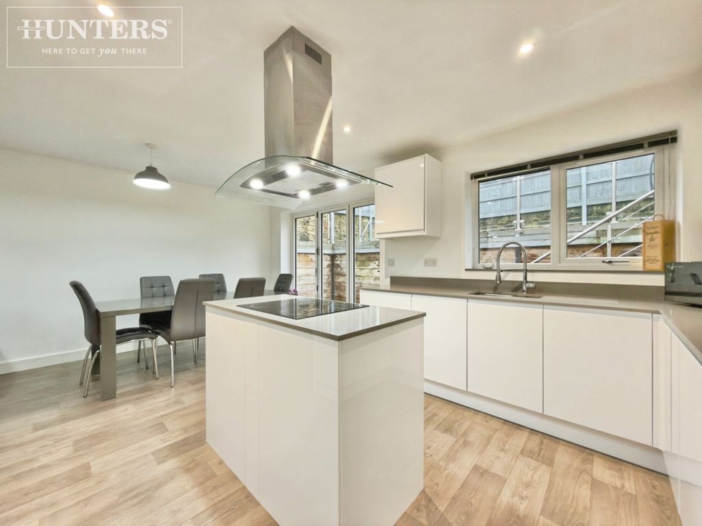 Property photo 3 of 19 Pbox-Img.Jpg