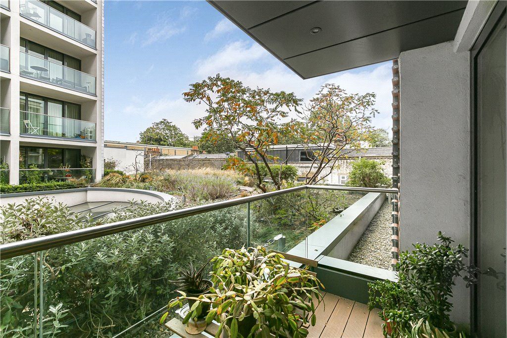 Property photo 1 of 28 Balcony