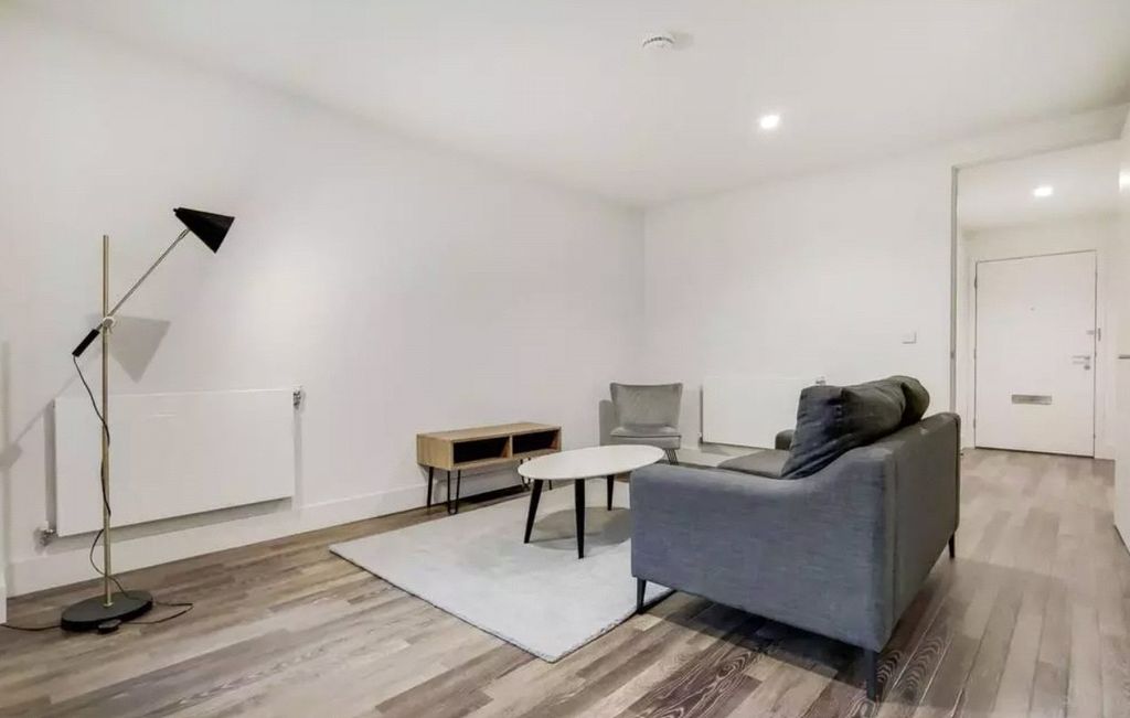 Property photo 2 of 11 Picture No. 03